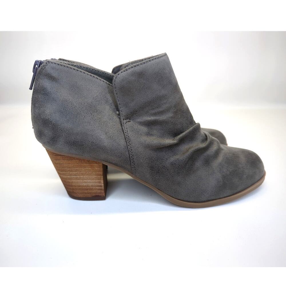 Report Gray "Clarice" Heeled Ankle Booties Suede Size 7.5